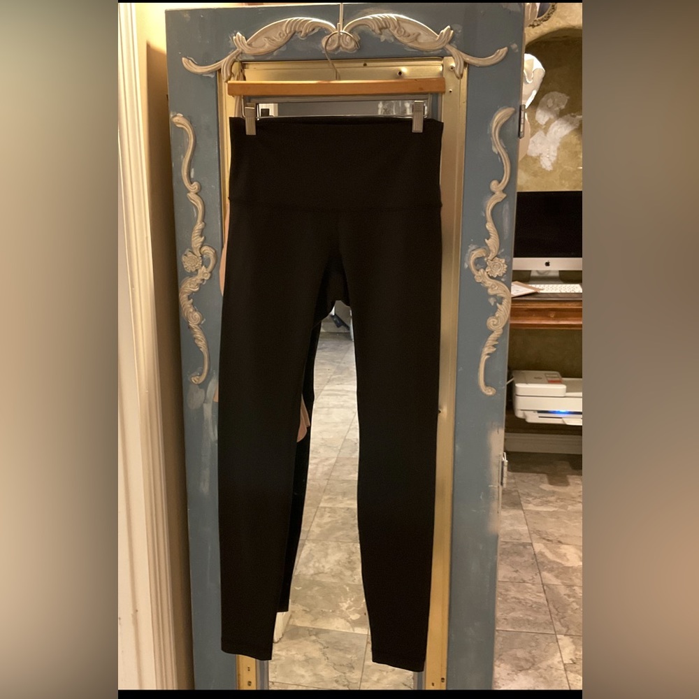 LULULEMON Wunder under 28” the thick pants size 14 very good condition